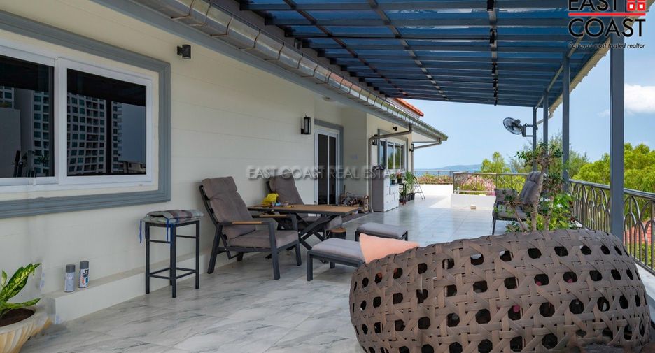 Condo en venta de 3 habitaciones en Pratumnak, Pattaya