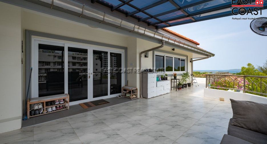 Condo en venta de 3 habitaciones en Pratumnak, Pattaya