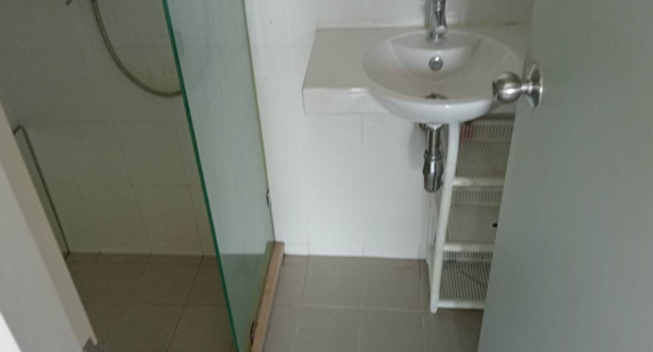 For sale 1 Beds condo in Thon Buri, Bangkok
