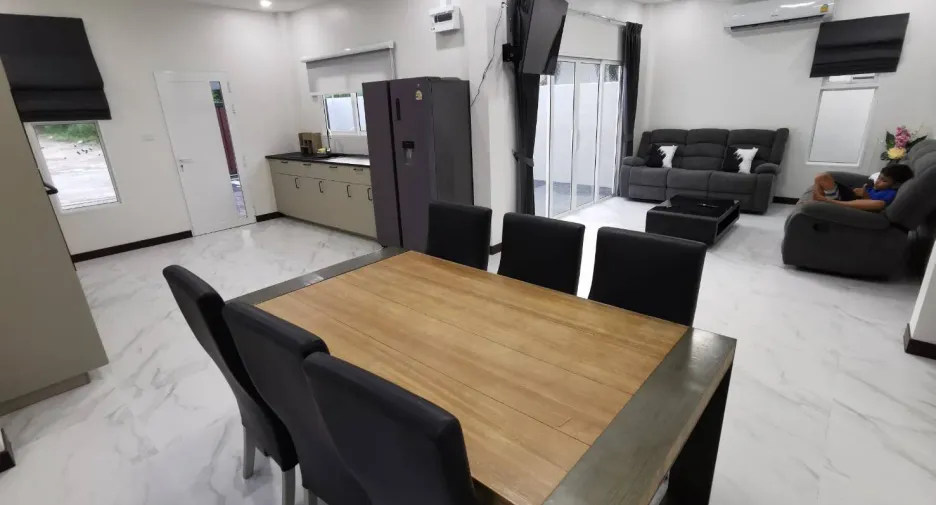 Villa en venta y en alquiler de 2 habitaciones en East Pattaya, Pattaya
