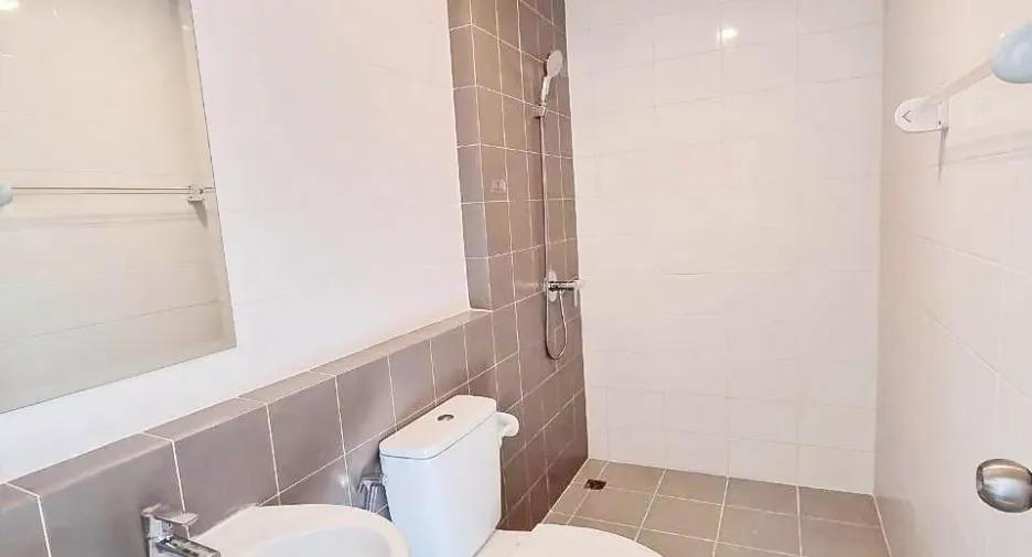Haus zum Kauf mit 3 Zimmer in Sai Noi, Nonthaburi