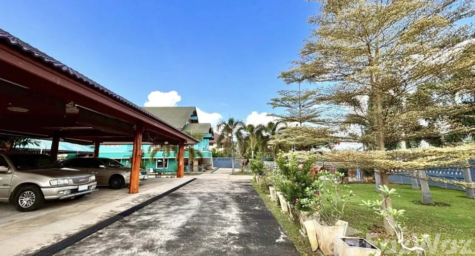 For sale 6 bedrooms house in Ko Kha, Lampang