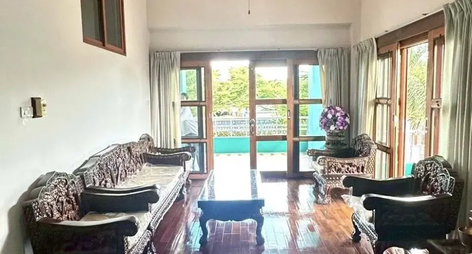 For sale 6 bedrooms house in Ko Kha, Lampang