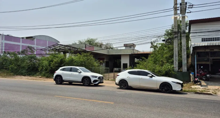 出售 土地 在 Khanu Woralaksaburi, Kamphaeng Phet