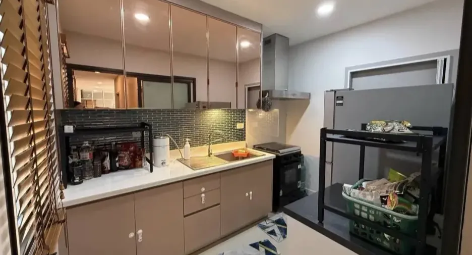 Casa en venta de 5 habitaciones en Bang Kruai, Nonthaburi
