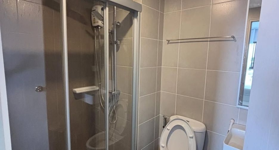 Продажа 1 кровать кондо в Банг Пхлат, Бангкок
