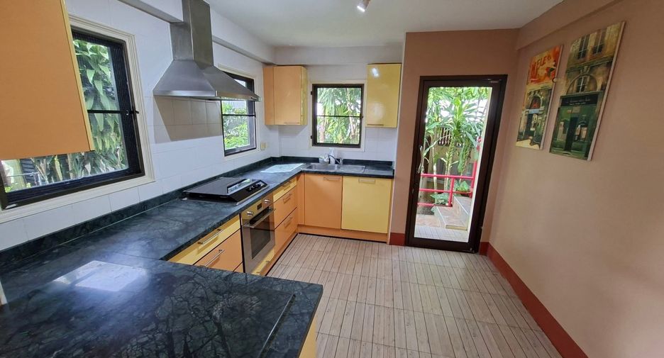 For sale 4 bedrooms villa in Kathu, Phuket