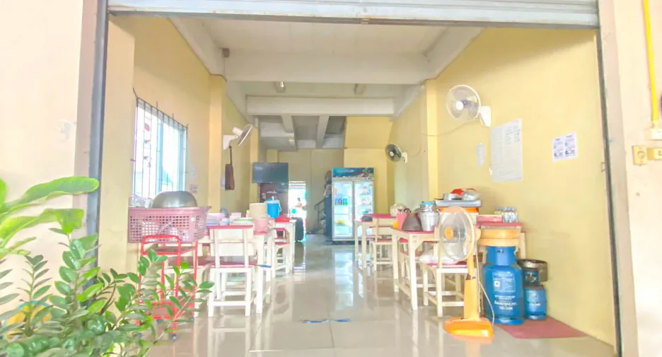 For sale 3 bedrooms retail Space in Mueang Samut Sakhon, Samut Sakhon