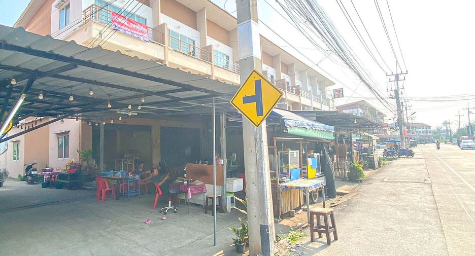 For sale 3 ベッドルーム retail Space in Mueang Samut Sakhon, Samut Sakhon