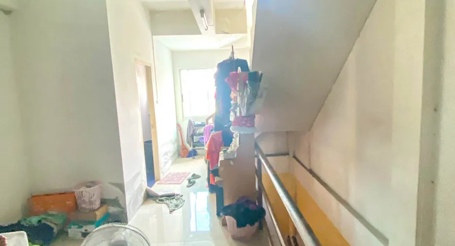 For sale 3 bedrooms retail Space in Mueang Samut Sakhon, Samut Sakhon