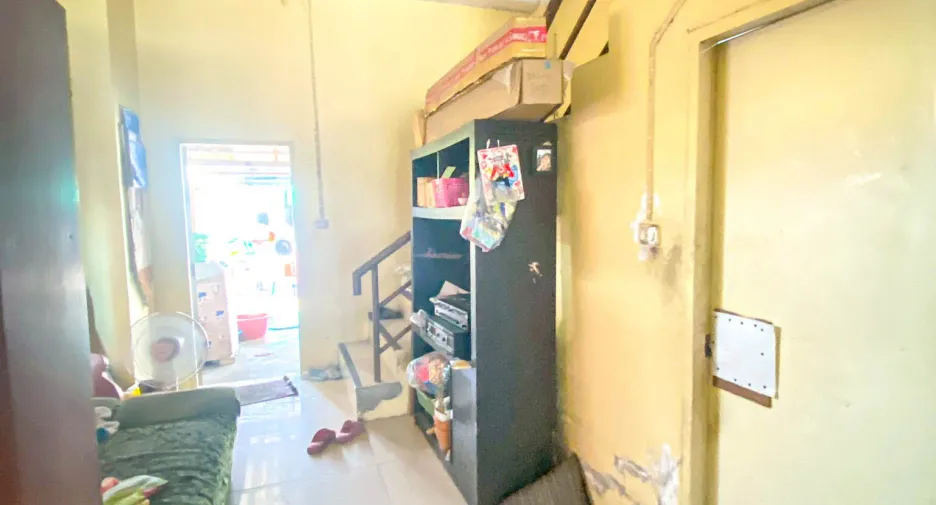 For sale 3 bedrooms retail Space in Mueang Samut Sakhon, Samut Sakhon