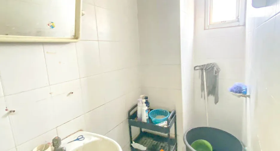 For sale 3 bedrooms retail Space in Mueang Samut Sakhon, Samut Sakhon