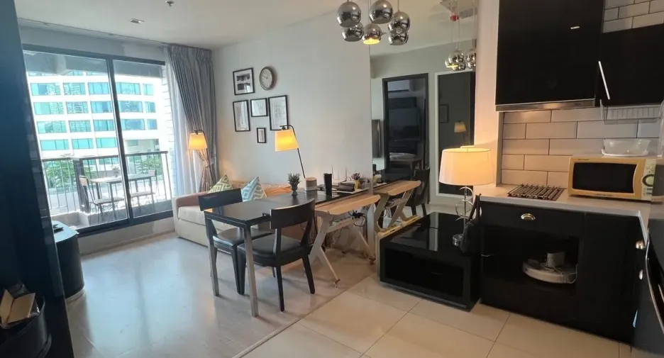 For rent 1 bed condo in Khlong Toei, Bangkok