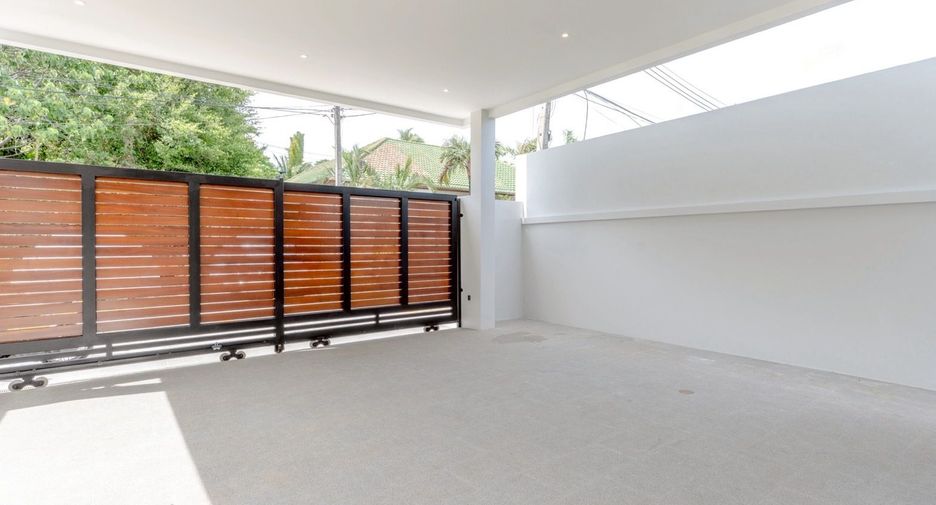 For sale 3 bedrooms house in Mueang Phuket, Phuket