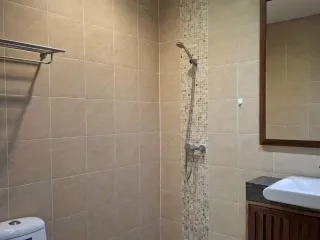 For rent 2 bedrooms condo in Bang Lamung, Chonburi