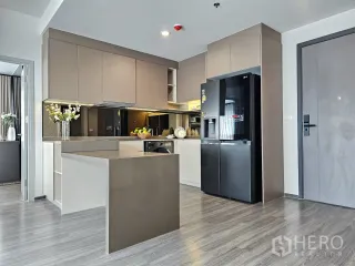 For sale 2 bedrooms condo in Bang Rak, Bangkok