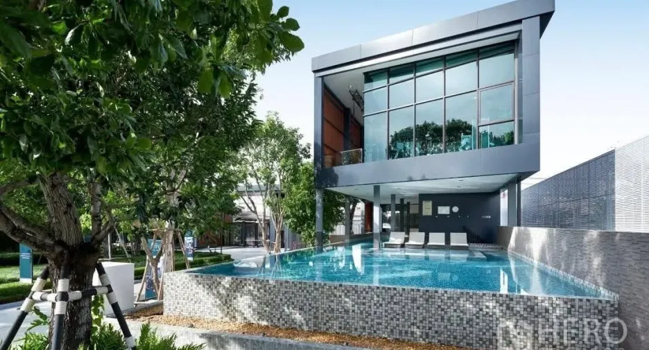 For rent and for sale 4 bedrooms house in Wang Thonglang, Bangkok