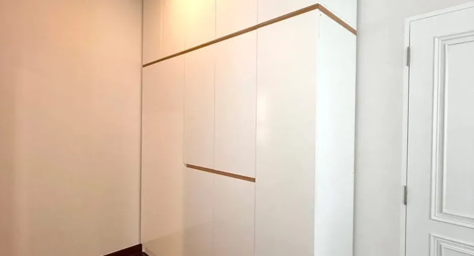 For rent and for sale 4 bedrooms house in Wang Thonglang, Bangkok