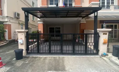 Reihenhaus zur Miete mit 3 Zimmer in Bang Kapi, Bangkok