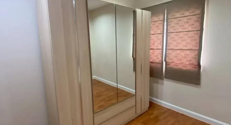 For rent 3 bedrooms townhouse in Bang Kapi, Bangkok