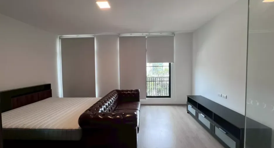 For rent 2 bedrooms townhouse in Bang Phli, Samut Prakan
