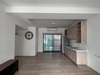 For rent 2 bedrooms townhouse in Bang Phli, Samut Prakan