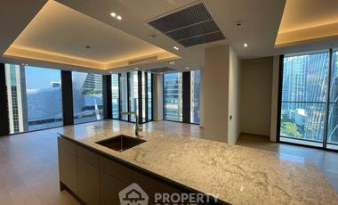 For sale 3 bedrooms condo in Pathum Wan, Bangkok
