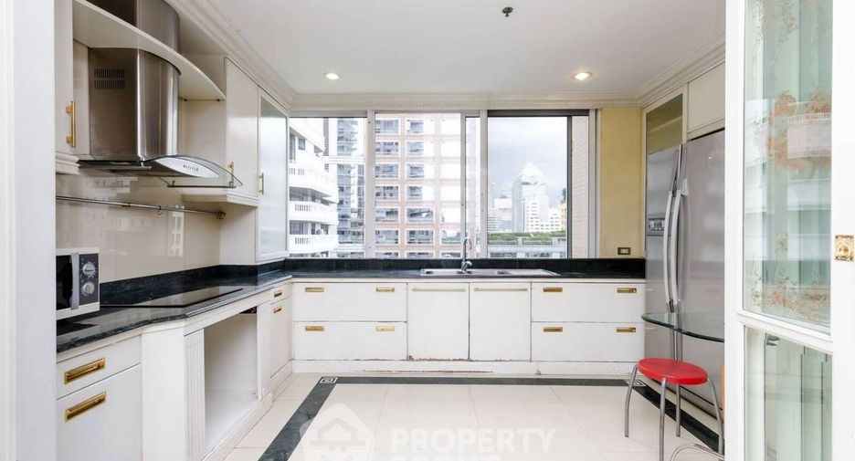 For rent and for sale 3 bedrooms condo in Pathum Wan, Bangkok