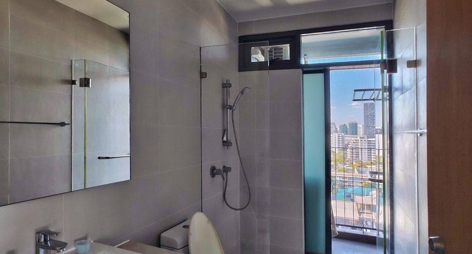 For sale 2 bedrooms condo in Yan Nawa, Bangkok