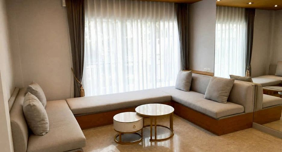 For rent and for sale 5 bedrooms house in Saphan Sung, Bangkok