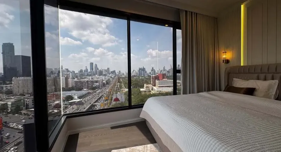 For rent 2 bedrooms condo in Khlong Toei, Bangkok