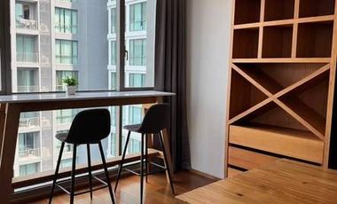 Condo en alquiler de 3 habitaciones en Watthana, Bangkok