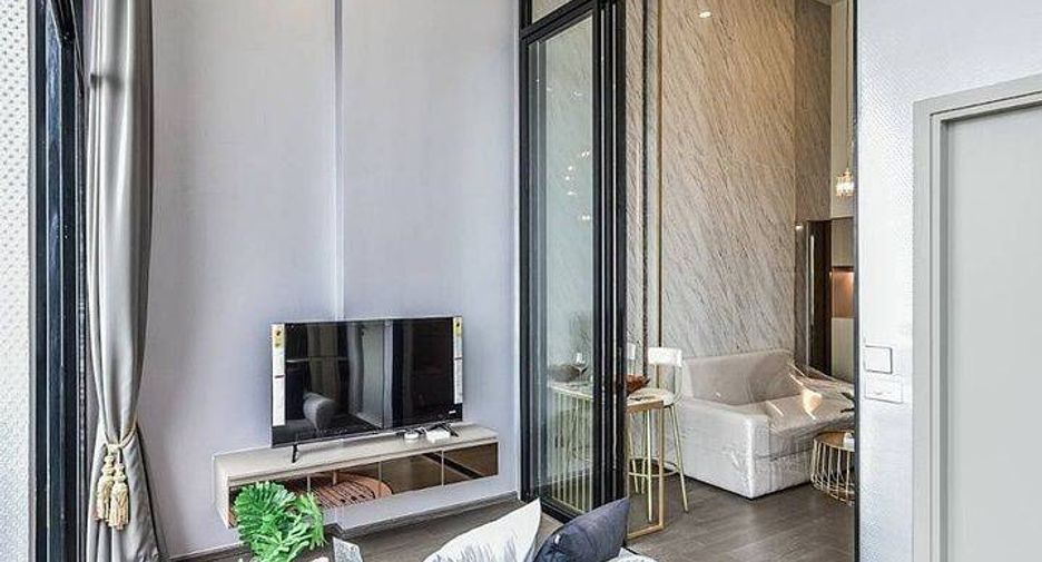 For rent 2 bedrooms condo in Ratchathewi, Bangkok