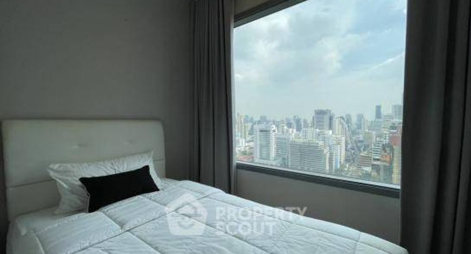 For sale 2 bedrooms condo in Watthana, Bangkok