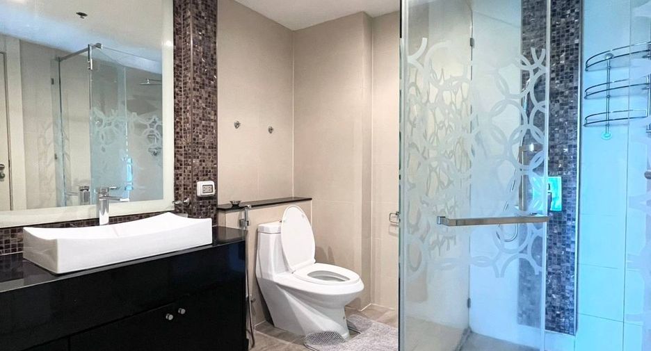 À vendre 2 chambres condo à Pratumnak, Pattaya