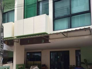 For sale 3 ベッドルーム townhouse in Prawet, Bangkok