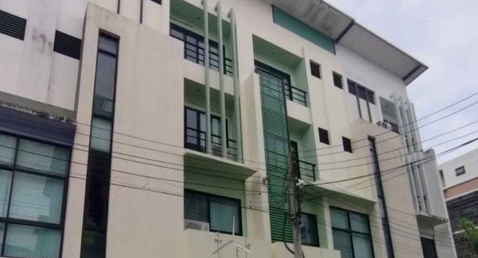 For sale 3 bedrooms townhouse in Prawet, Bangkok