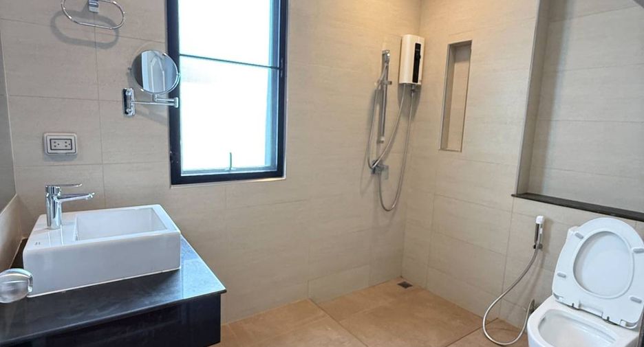Haus zum Kauf mit 4 Zimmer in Prawet, Bangkok