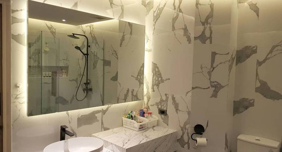 For sale 2 bedrooms condo in Bang Rak, Bangkok