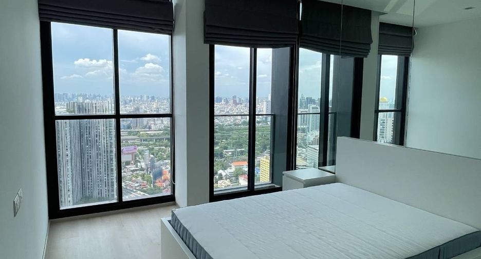 For sale 3 bedrooms condo in Pathum Wan, Bangkok