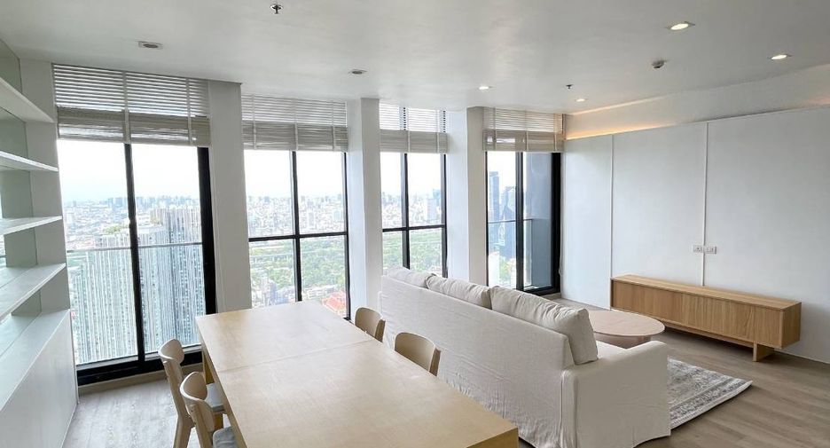 For sale 3 bedrooms condo in Pathum Wan, Bangkok