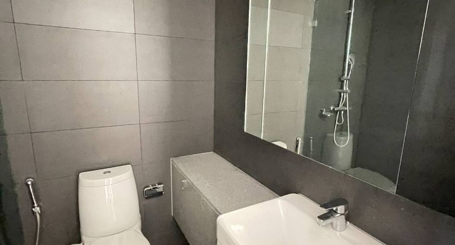 For sale 3 bedrooms condo in Pathum Wan, Bangkok