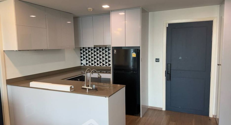 For sale 2 bedrooms condo in Yan Nawa, Bangkok
