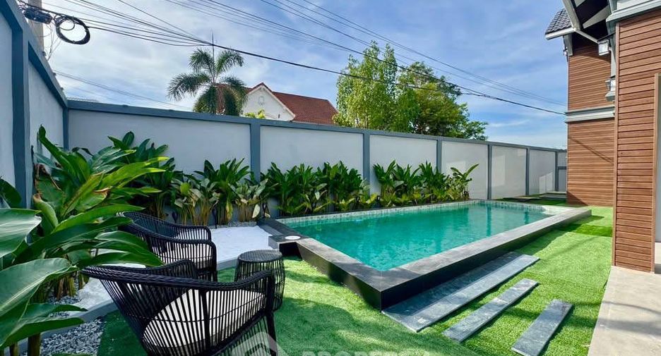 À vendre 5 chambres villa à East Pattaya, Pattaya
