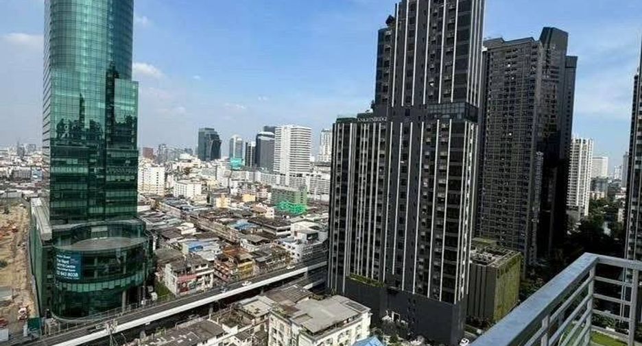 For sale 2 bedrooms condo in Ratchathewi, Bangkok