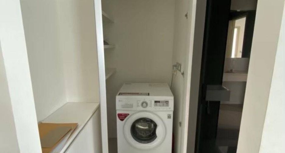 For sale 1 bed condo in Khlong Toei, Bangkok