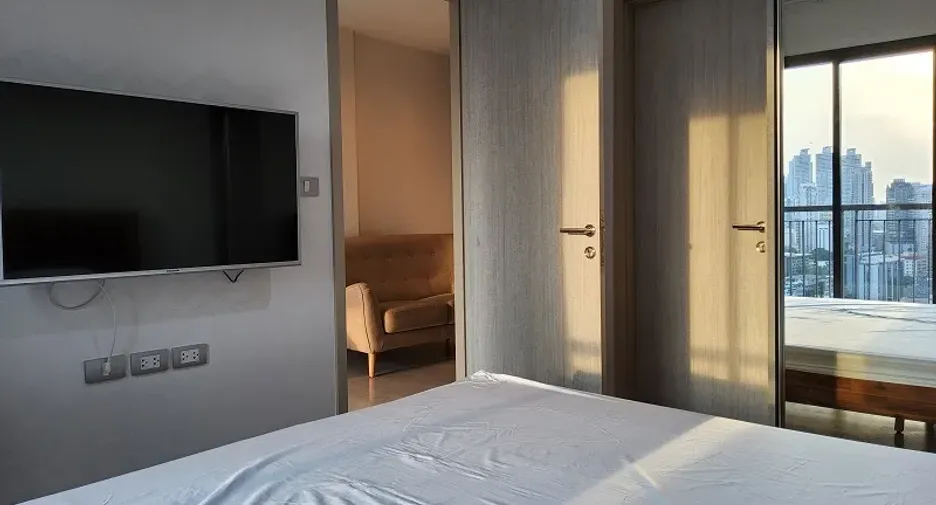 For sale 1 bed condo in Khlong Toei, Bangkok
