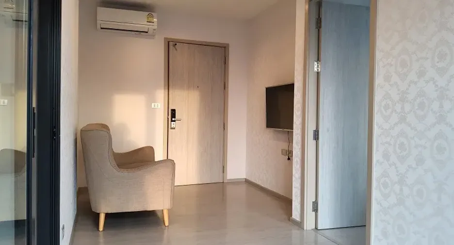 For sale 1 bed condo in Khlong Toei, Bangkok