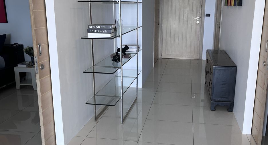 For sale 2 bedrooms apartment in Mueang Phuket, Phuket