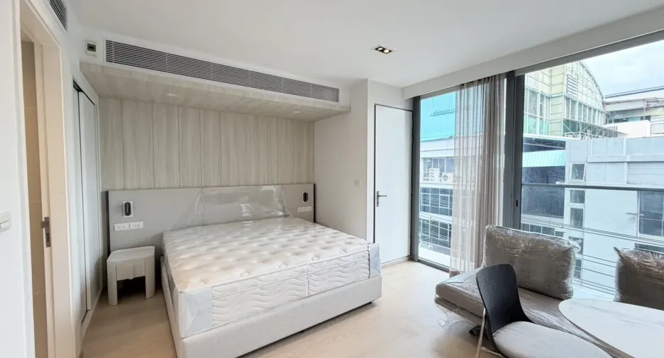 For rent 1 bed condo in Watthana, Bangkok